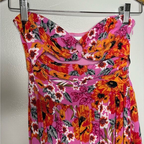 Petal & Pup Maxi Dress| Sarai Dress - Picture 3 of 15